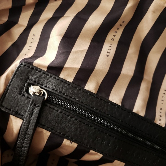 Kelsi Dagger Large Black Snakeskin Pattern Bag - Picture 6 of 7